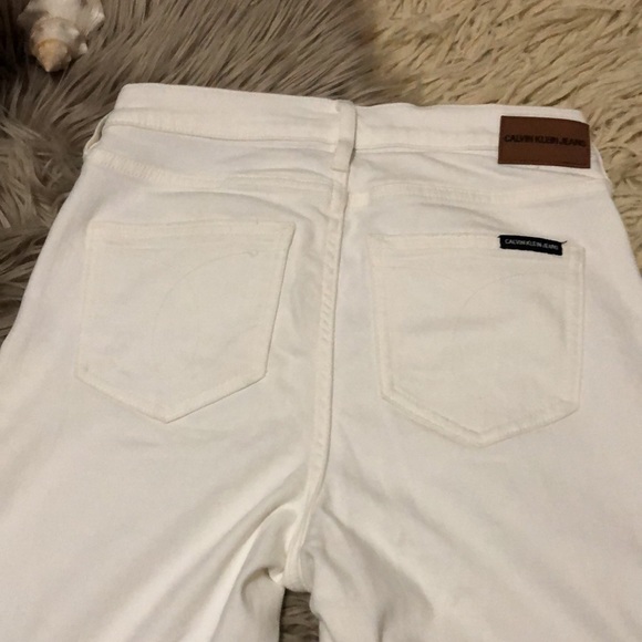 CK High Rise Straight-Sz 26-Cotton-White-Cut Distressed Cuffs - Picture 13 of 16